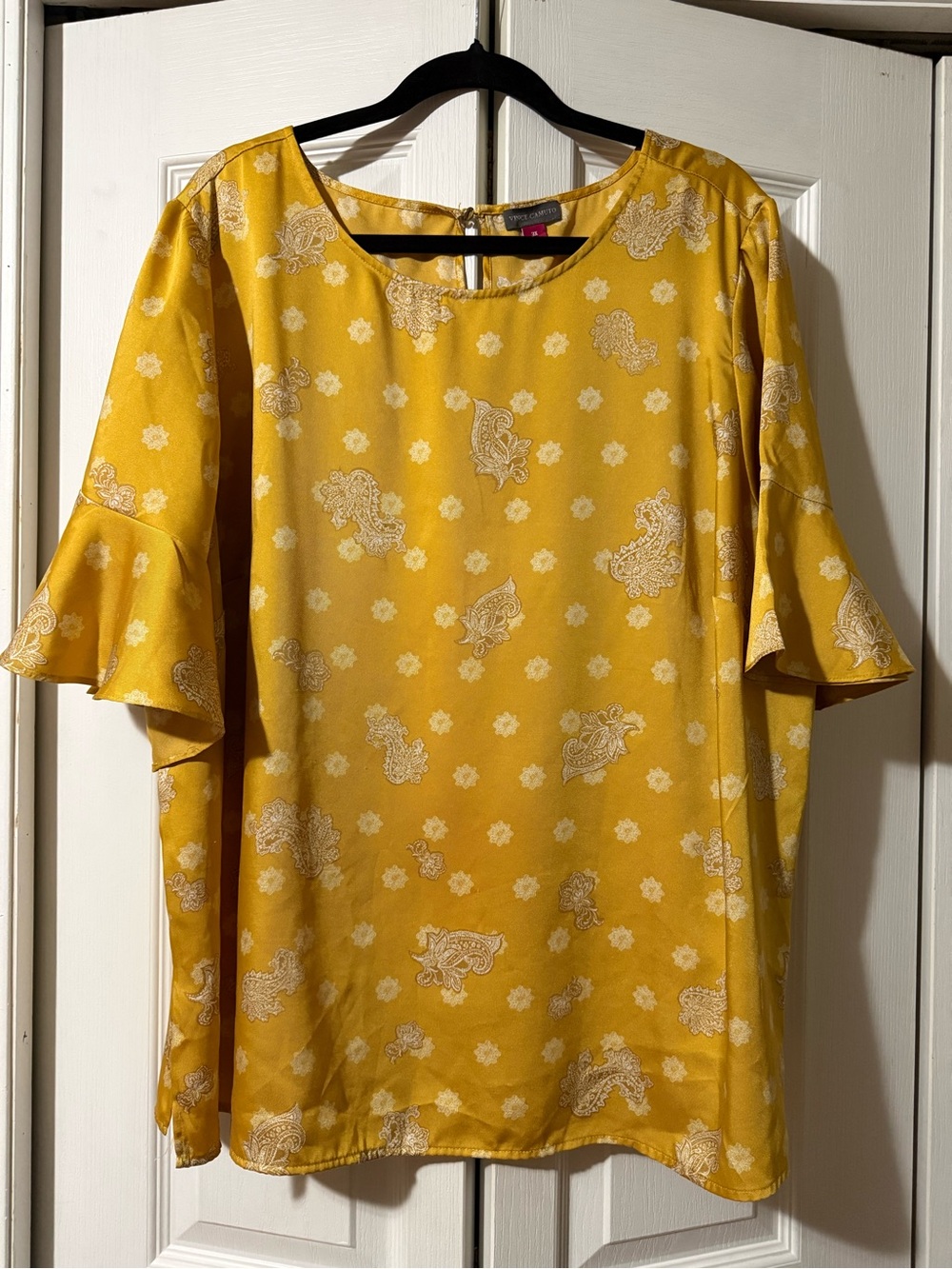 Vince Camuto Yellow Gold Paisley Blouse with Flutter Sleeve - 3X